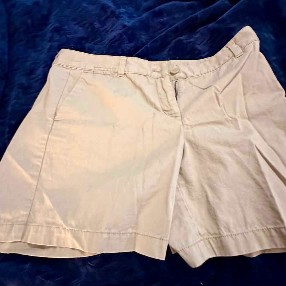 Ladies khaki shorts